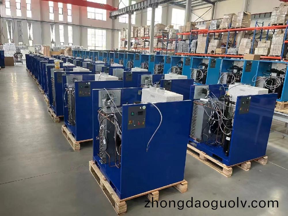 Freeze dryer production workshop