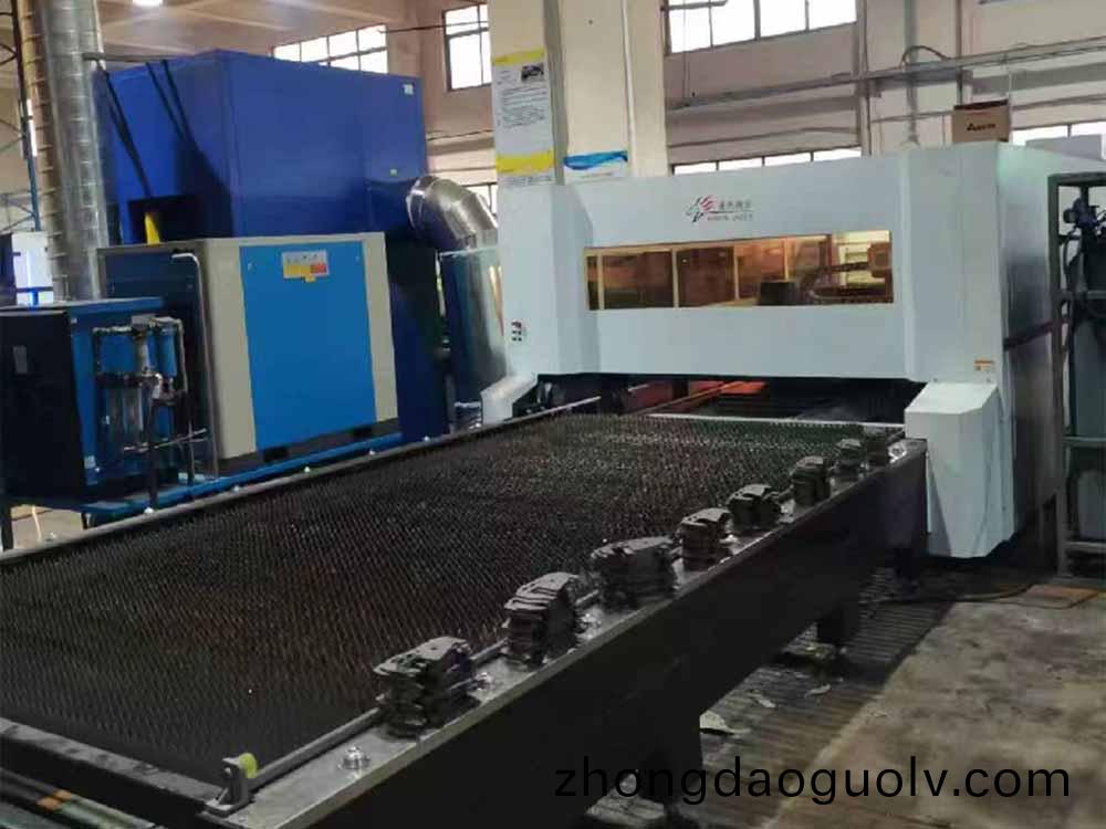 11韆(qian)瓦除塵器應用激光切割案(an)例